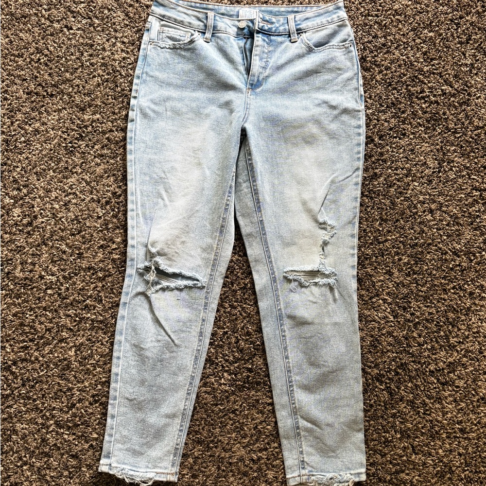 Light Blue Distressed Women's Jeans EUC